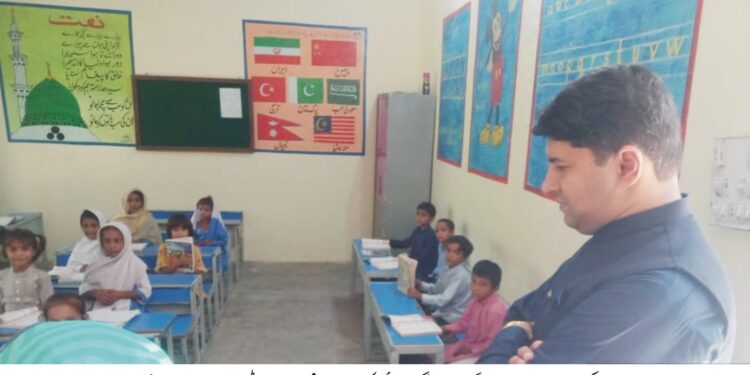 اسسٹنٹ کمشنر لیہ حارث حمید خان کاسکولوں کا معائنہ