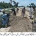 ضلع بھر میں حالیہ بارشوں سے نہروں کے اطراف میں پڑنے والے گڑھوں کو مٹی سے بھرنے کا کام جاری
