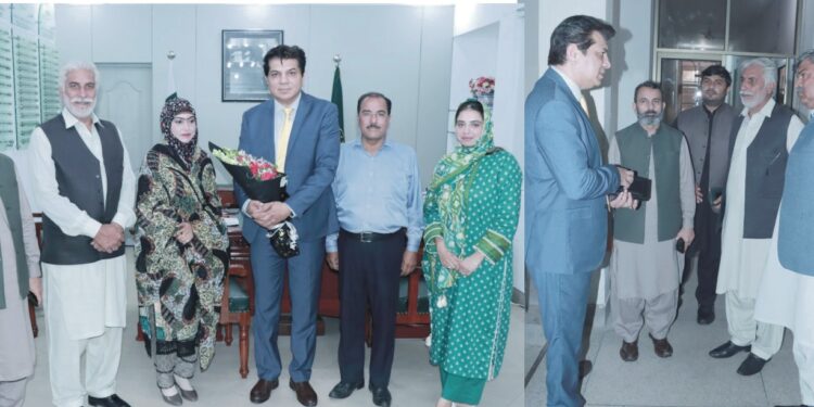 ڈی جی تعلقات عامہ پنجاب ڈاکٹر شہنشاہ فیصل عظیم شعبہ اشتہارات کادورہ