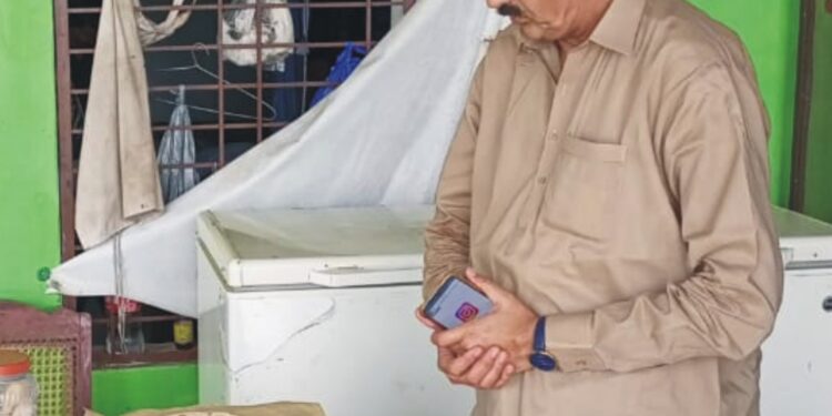 ضلع لیہ میں روٹی اور نان کی سرکاری نرخوں پر فروخت کو یقینی بنانے کے لیے پرائس کنٹرول مجسٹریٹس ہوٹلوں ،نان شاپ کا معائنہ