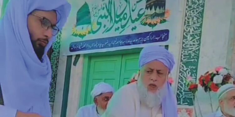 مفتی منیب الرحمن کے نا م سے منسوب جعلی تصدیقی لیٹرجس میں ادارہ کانام استعمال ہواہے اس جعلی تصدیقی لیٹرسے ہماراکوئی تعلق نہیں ہے،مہتمم جامعہ نعمانیہ رضویہ لیہ