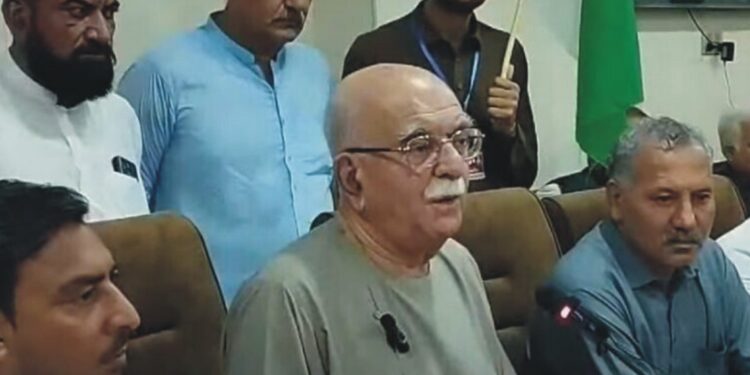 بااثر غیر سیاسی حلقے ملک کے سیاسی معاملات میں مداخلت بند کر دیں تو پاکستان چند سالوں میں ایشین ٹائیگر بن سکتا ہے، محمود خان اچکزئی