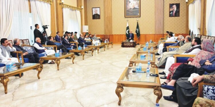 وزیراعظم کی زیر صدارت سیاسی جماعتوں کے رہنماؤں کا اعلیٰ سطحی اجلاس