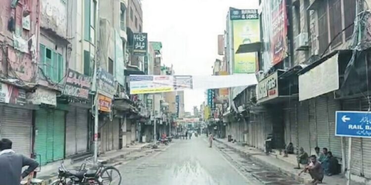 پاکستان بھر کے تاجروں کی ٹیکس اصلاحات کے خلاف شٹر ڈاؤن ہڑتال