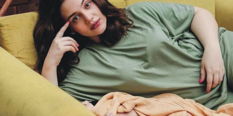 مجھے نہیں معلوم تھا کہ یہ موجود ہے زارا نور عباس ماں بننے کی خوشی میں جھوم رہی ہیں