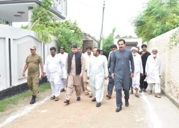 وزیر اعلیٰ پنجاب مریم نواز شریف کے وژن ستھرا پنجاب مہم پر عملدرآمد جاری ، ڈپٹی کمشنر لیہ امیرا بیدار کی ہدایت پر انتظامی افسران کی طرف سے صفائی مہم کی مانیٹرنگ