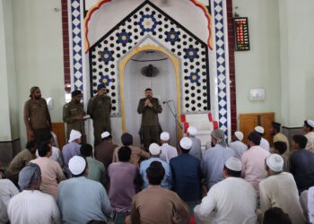 میرٹ پر فراہمی انصاف کے عمل کو تیزبنانے کےلئے ڈی پی او لیہ اسدا لرحمن کی جامع مسجد اشرف المدارس چوک اعظم روڈ میں بعد از نمازجمعہ کھلی کچہری