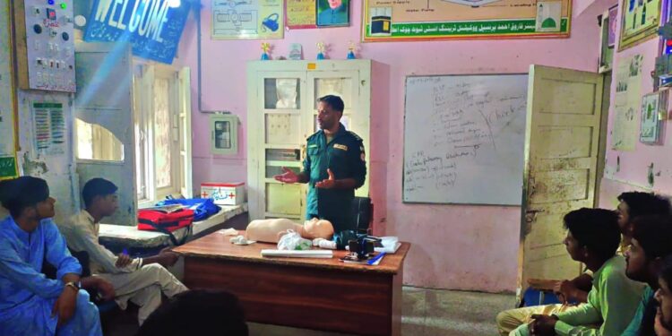 ریسکیو 1122،طلباء کے لیے ابتدائی طبی امداد سے متعلق عملی تربیتی سیشن کا انعقاد