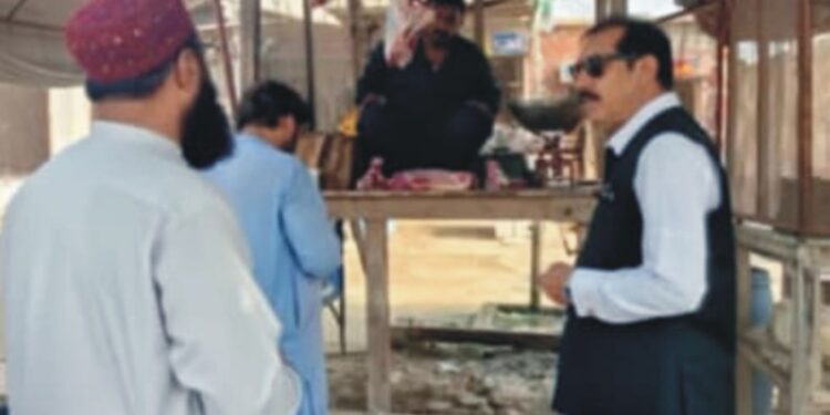 اشیاء خوردونوش کی قیمتوں کو اعتدال پر رکھنے کے لئے پرائس کنٹرول مجسٹریٹس کی طرف سے مارکیٹوں کا معائنہ جاری