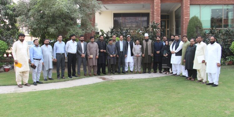 پرائیویٹ ہاؤسنگ سکیموں میں پلاٹوں کی خریدو فروخت میں ہونے والے فراڈ سے عوام کو محفوظ رکھنےکے لئے ایم ڈی اے میں اہم اجلاس