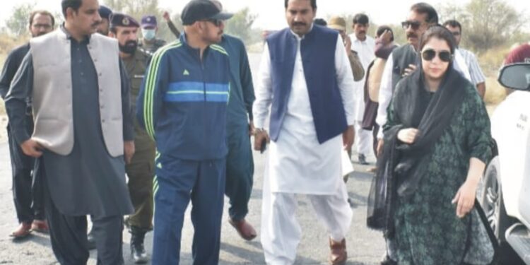 ڈپٹی کمشنر امیرا بیدار لیہ تھل میلہ کے انتظامات کے جائزہ کے لئے مڈ پوائنٹ رکھ خیرے والا پہنچ گئیں