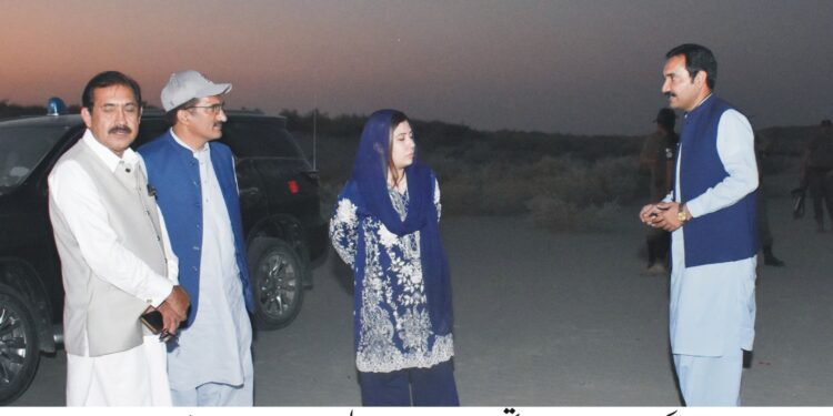 تھل جیپ ریلی کے مڈ پوائنٹ رکھ خیرے والا تحصیل چوبارہ میں لیہ تھل میلہ کے انتظامات جاری ، ڈپٹی کمشنر امیرا بیدارکالیہ تھل میلہ کے مقام کا دورہ