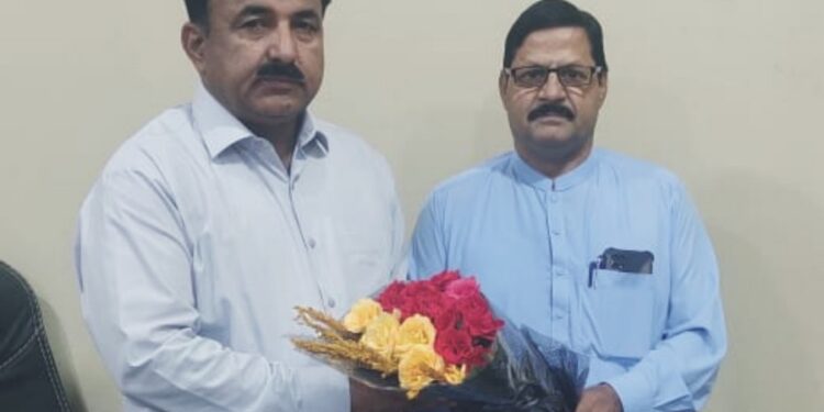 وزیراعلی پنجاب کی ہدایات کے تحت سرکاری سکولوں میں کوالٹی آف ایجوکیشن کے ساتھ نیوٹریشن پروگرام کے ذریعے بچوں کی بنیادی صحت پر بھی خصوصی توجہ دی جارہی ہے ، سرکاری سکولوں میں معیار تعلیم اور انفراسٹرکچر پرائیویٹ سیکٹر کے برابر لانے کیلئے عملی اقدامات تیز کردئیے گئے ہیں،چیف ایگزیکٹو آفیسر ڈاکٹر صفدر واہگہ