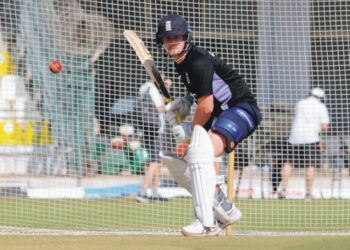 جارڈن کاکس جمعرات کے آخر تک پاکستان چھوڑ دیں گے