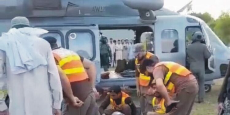 صوابی میں فضائیہ کا طیارہ  گر کر تباہ، پائلٹ محفوظ: ریسکیو اہلکار