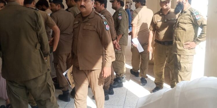 ملک یاسین سوہیہ کی مدعیت میں تھانہ کروڑ لعل عیسن میں درج مقدمے میں پیشرفت ،لاہور ہائی کورٹ ملتان بینچ کا بڑا فیصلہ سامنے آ گیا، 10 ملزمان کی ضمانت خارج ،8 گرفتار،2 ملزمان فرار ہونے میں کامیاب