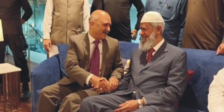 معروف سکالر ڈاکٹر ذاکر نائیک اسلام آباد پہنچ گئے