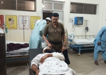 دو موٹر سائیکلوں کے درمیان حادثہ ،چک نمبر 250 ٹی ڈی اے کے رہائشی میاں بیوی شدید زخمی 2 سالہ بچی موقع پر جاں بحق