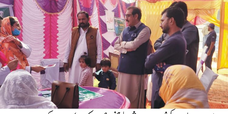 اسسٹنٹ کمشنر تحصیل چوبارہ ثنااللہ ہنجرا نے صحت کیمپ کا معائنہ کیا