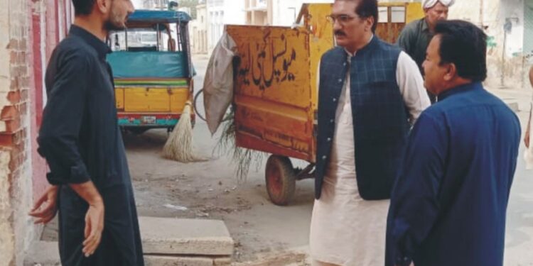 ضلع بھر میں ستھراپنجاب پروگرام کامیابی سے جاری ہے متعلقہ افسران روزانہ کی بنیادپر صفائی کی مانیٹرنگ کررہے ہیں