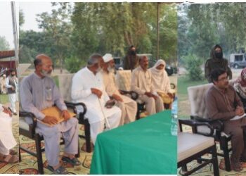 ڈ ی پی او لیہ علی وسیم کی پولیس لائن لیہ میں کھلی کچہری ،مرد وخواتین سائلین کیطرف سے رقبہ پر قبضہ ،ملزمان کی گرفتار ی ،اندراج مقدمہ سے متعلق درخواستیں پیش کی گئی