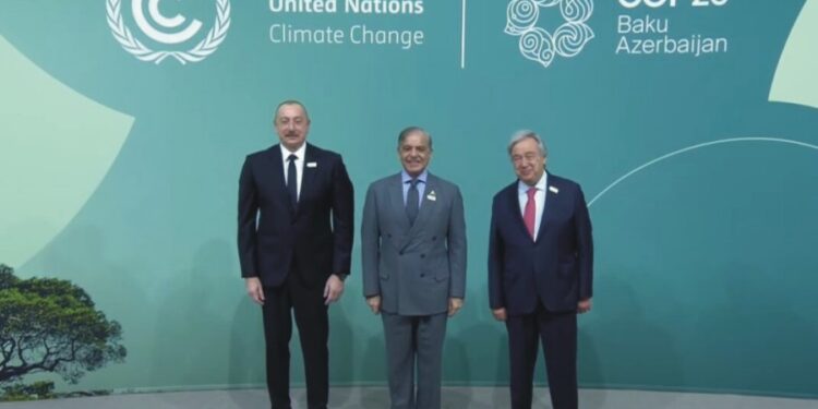 وزیر اعظم COP29 کے افتتاحی اجلاس میں عالمی رہنماؤں کے ساتھ شامل ہوئے