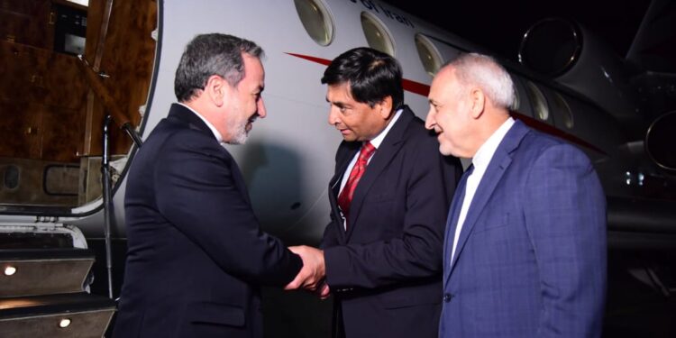 ایرانی وزیر خارجہ ME کی صورتحال، دوطرفہ تعلقات پر مشاورت کے لیے پہنچ گئے