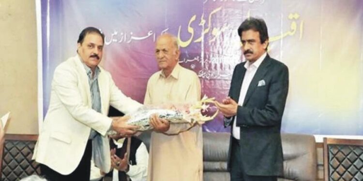 بانی سرائیکی غزل ،فریدؒؒ ثانی اقبال سوکڑی بھی سوگوار کر گئے