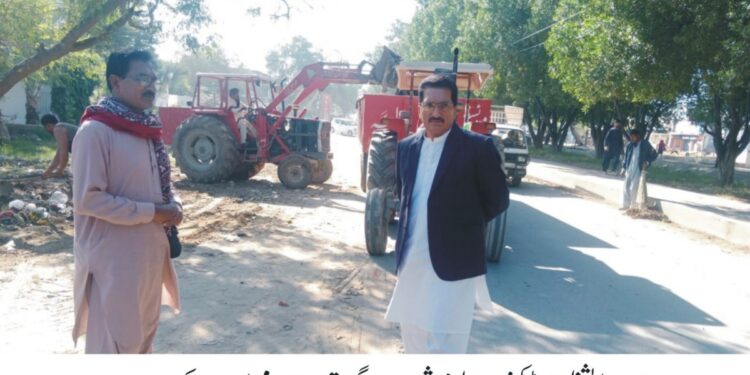 ضلع میں ستھرا پنجاب مہم جاری، ایڈیشنل ڈپٹی کمشنر جنرل محمدشبیر احمدڈوگر نے لیہ مائنر،ریڑھی بازارومختلف صفائی محلوں میں ستھراپنجاب مہم کے تحت صفائی کے عمل کا معائنہ کیا