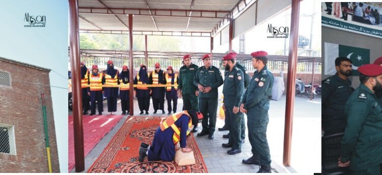 لیہ:ریجنل ایمرجنسی آفیسر ڈاکٹر ناطق حیات غلزئی نے ریسکیو 1122اسٹیشنز کے معائنے اور مشقیں چیک کررہے ہیں