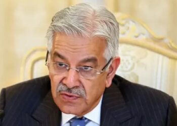 ملک آئی ایم ایف کے دباؤ میں ہے لیکن معاشی بہتری کی امید ہے،خواجہ آصف کا اعتراف