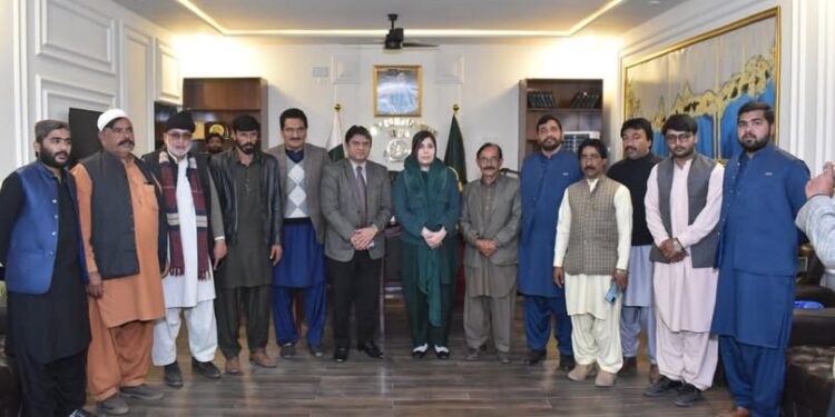 ڈپٹی کمشنر لیہ کی پریس کلب کوٹ سلطان کے عہدیداروں سے ملاقات، سیوریج کے مسائل کے حل اور پارک کی تعمیر کی یقین دہانی